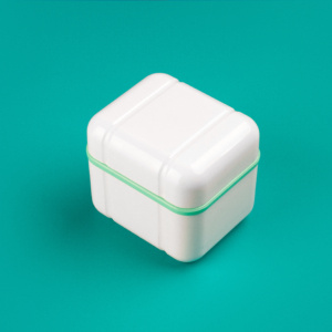 Editorial Bdc Curaprox Cleaning Box For Prosthesis Bdc Mint 73330011 004
